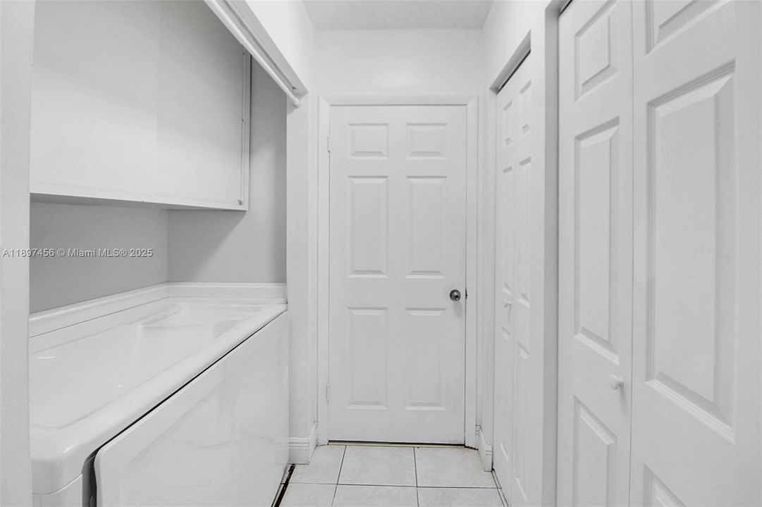 Недавно продано: $629,900 (3 спален, 2 ванн, 1676 Квадратных фут)