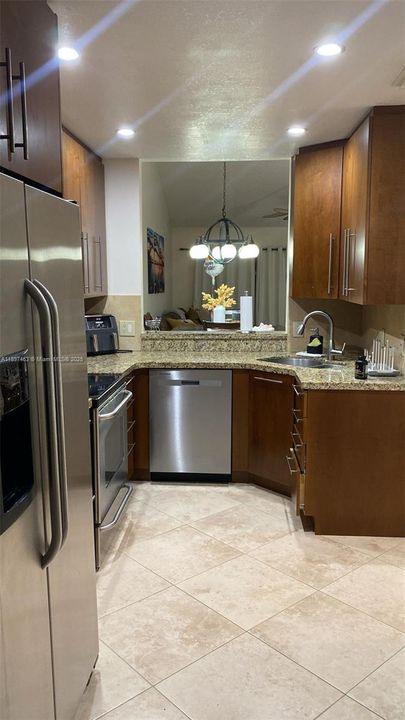 For Rent: $2,800 (2 beds, 2 baths, 1241 Square Feet)