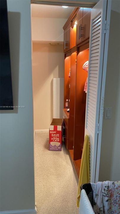 For Rent: $2,800 (2 beds, 2 baths, 1241 Square Feet)