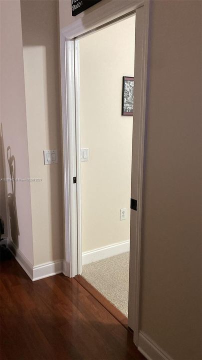 For Rent: $2,800 (2 beds, 2 baths, 1241 Square Feet)