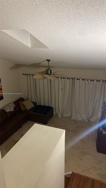 For Rent: $2,800 (2 beds, 2 baths, 1241 Square Feet)