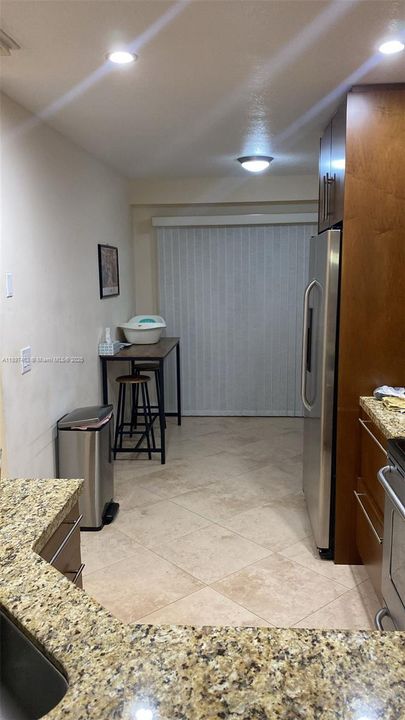 For Rent: $2,800 (2 beds, 2 baths, 1241 Square Feet)