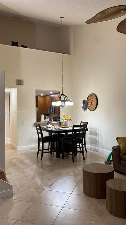 For Rent: $2,800 (2 beds, 2 baths, 1241 Square Feet)