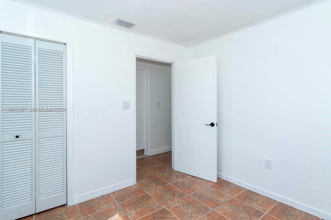 For Sale: $845,000 (5 beds, 2 baths, 2135 Square Feet)