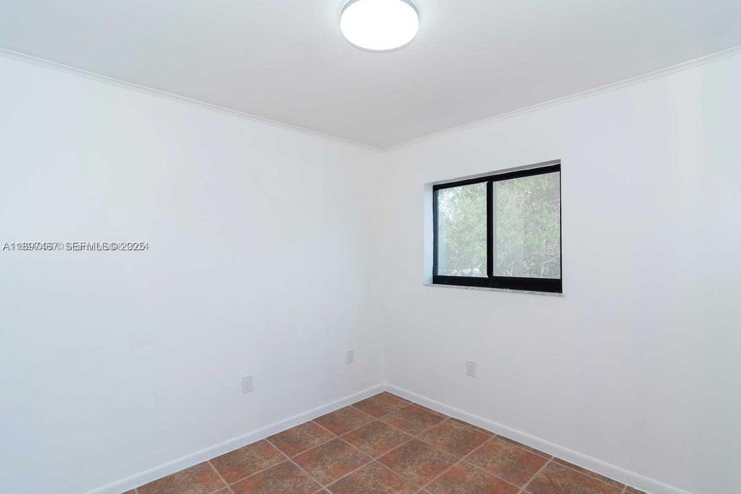 5th bedroom in 2nd floor Main House