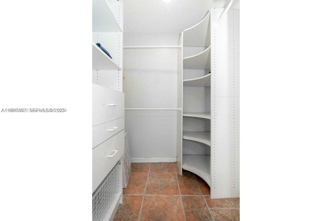 For Sale: $845,000 (5 beds, 2 baths, 2135 Square Feet)