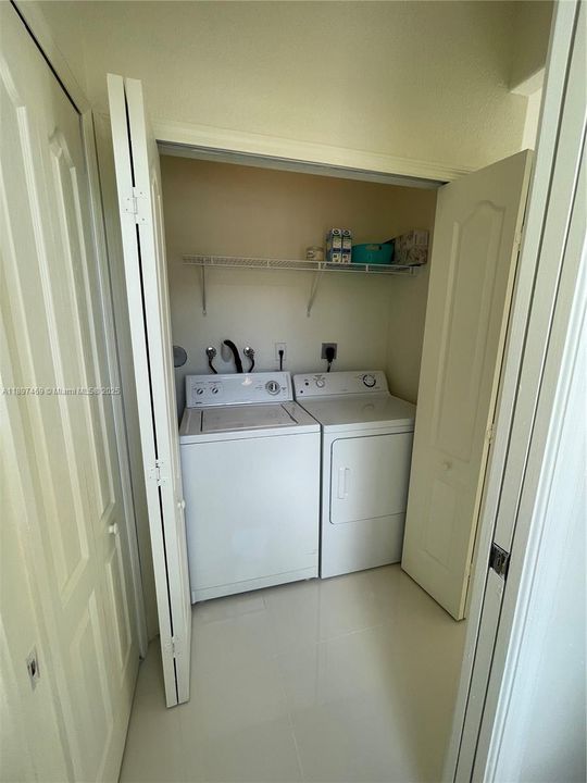 待售: $469,000 (3 贝兹, 2 浴室, 1387 平方英尺)