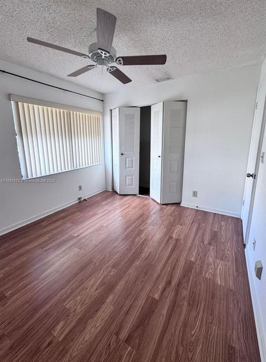 Active With Contract: $2,300 (2 beds, 2 baths, 943 Square Feet)