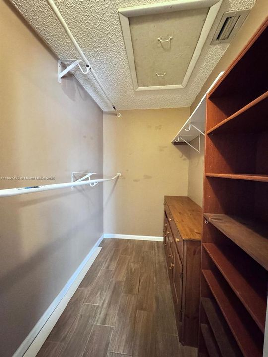 Walk-in Closet
