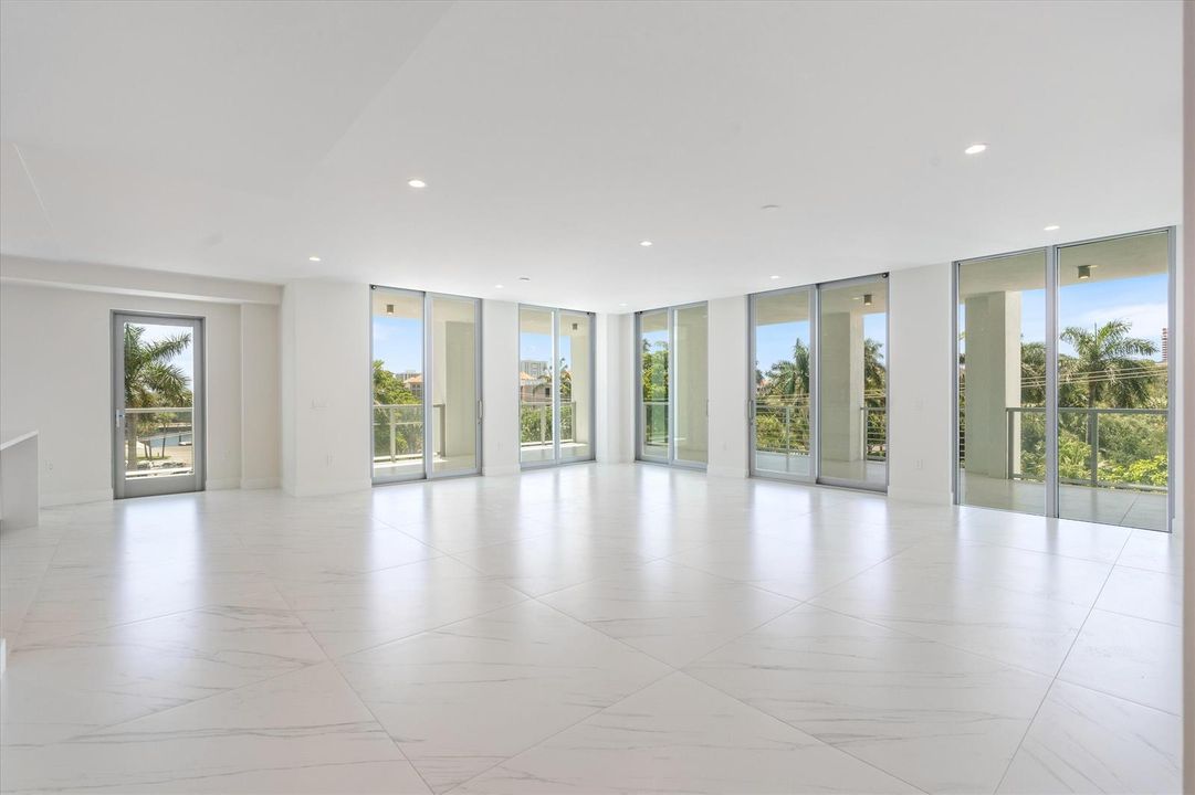 08-495 E Royal Palm Road #402-106