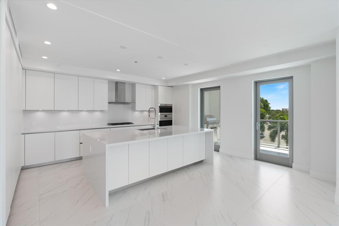 11-495 E Royal Palm Road #402-100