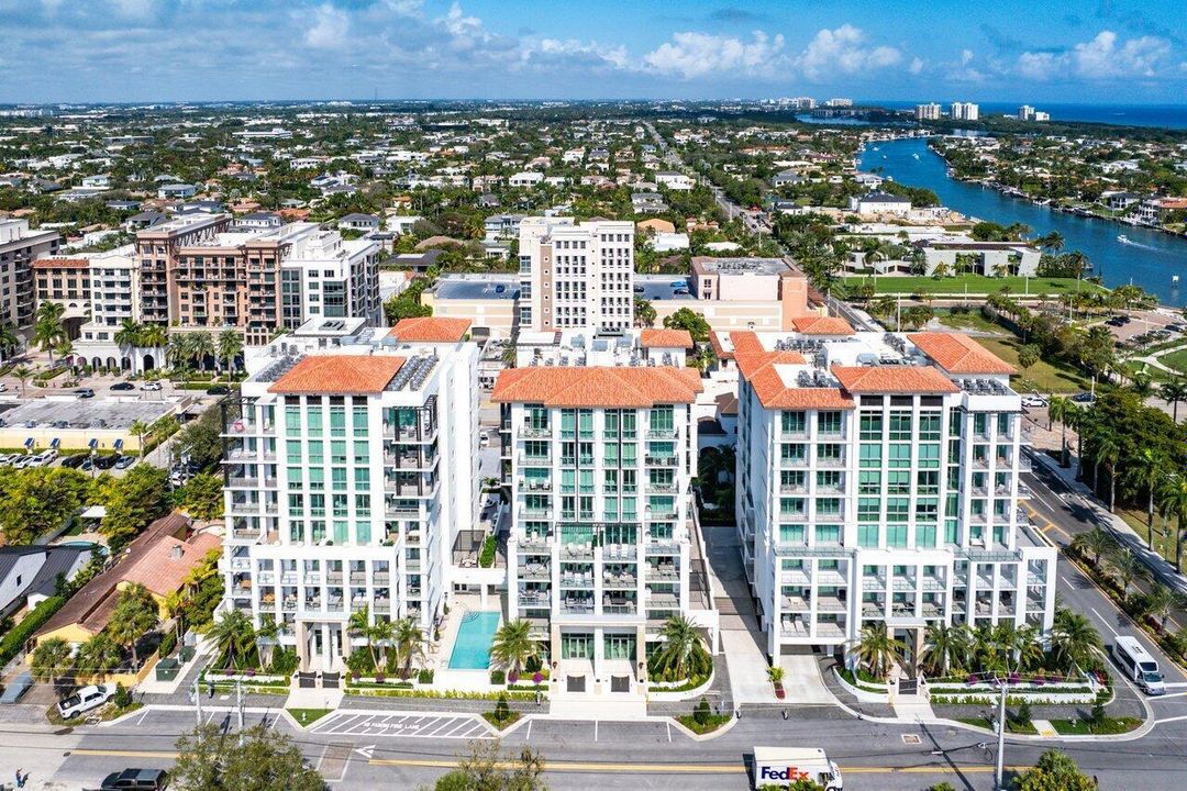 Royal Palm Residence #402