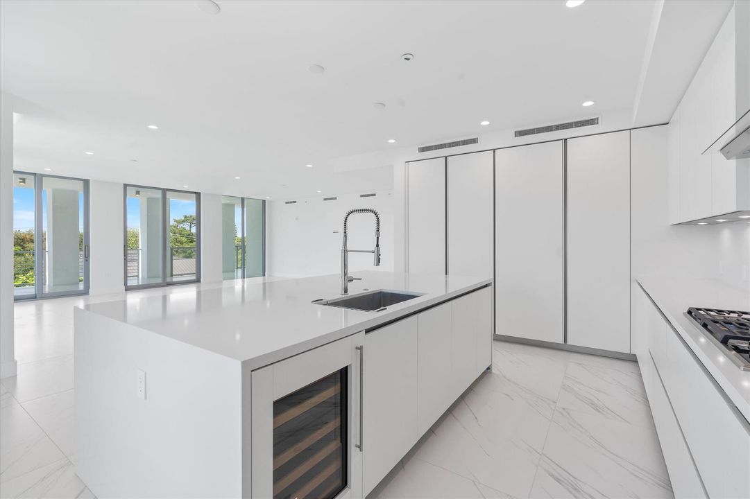14-495 E Royal Palm Road #402-102