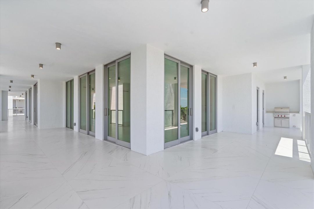 43-495 E Royal Palm Road #402-125