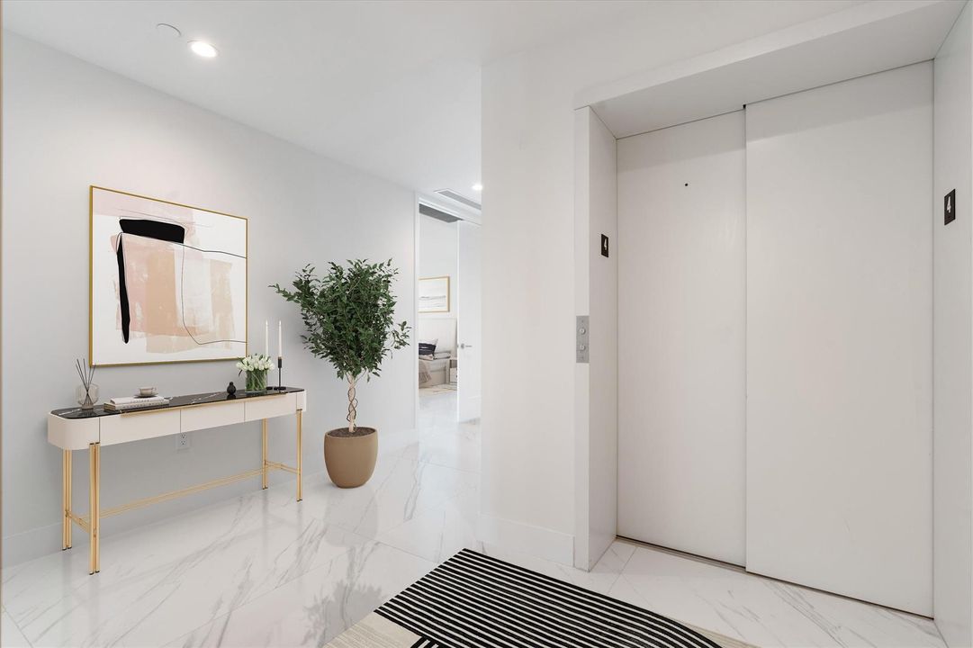 02-495 E Royal Palm Road #402 Boca Raton