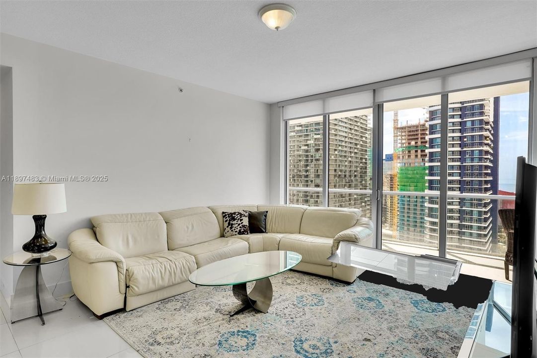 Active With Contract: $625,000 (2 beds, 2 baths, 1013 Square Feet)