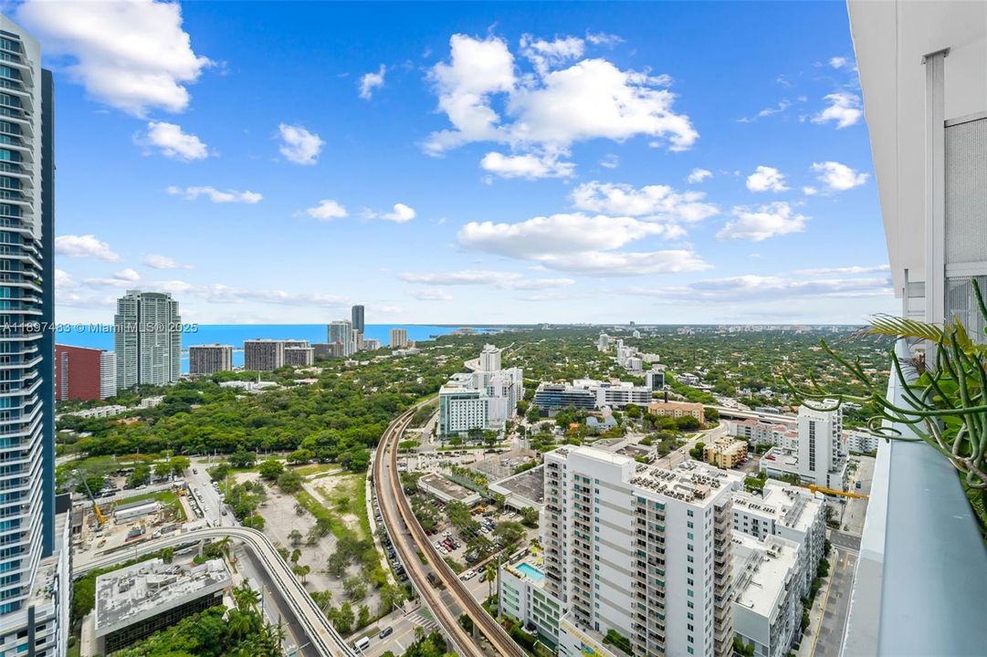 Active With Contract: $625,000 (2 beds, 2 baths, 1013 Square Feet)