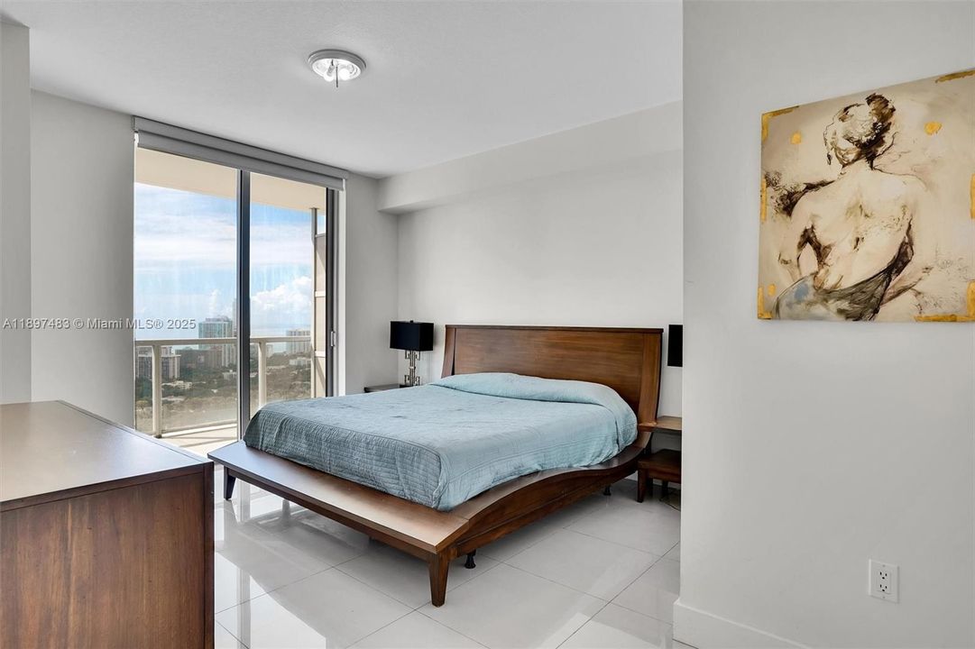 Active With Contract: $625,000 (2 beds, 2 baths, 1013 Square Feet)