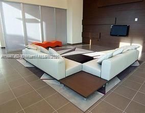 Active With Contract: $625,000 (2 beds, 2 baths, 1013 Square Feet)