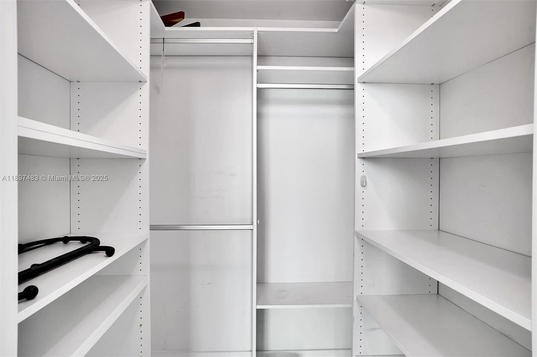 Active With Contract: $625,000 (2 beds, 2 baths, 1013 Square Feet)