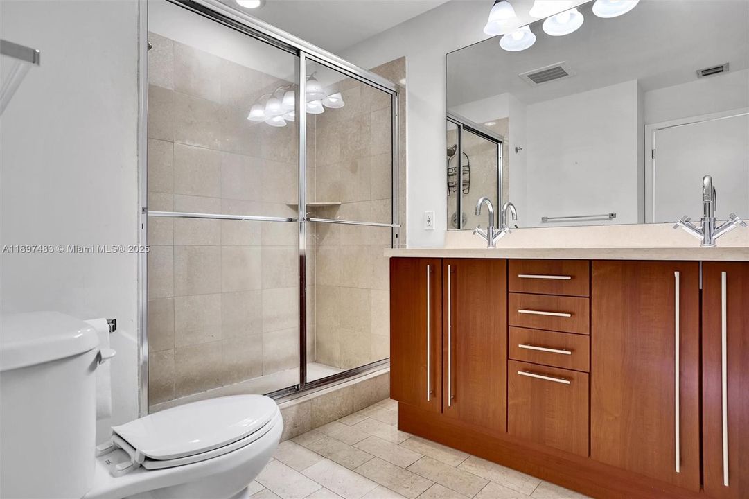 Active With Contract: $625,000 (2 beds, 2 baths, 1013 Square Feet)