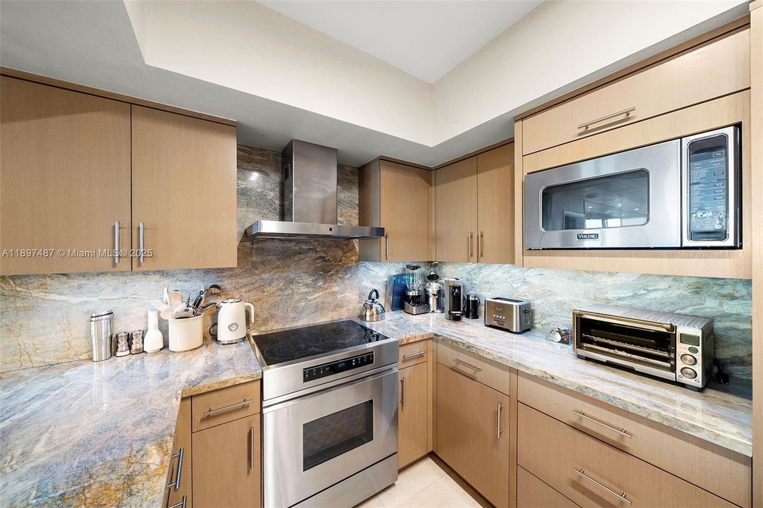 出租: $25,000 (2 贝兹, 2 浴室, 1550 平方英尺)