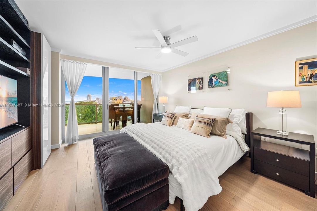 出租: $25,000 (2 贝兹, 2 浴室, 1550 平方英尺)