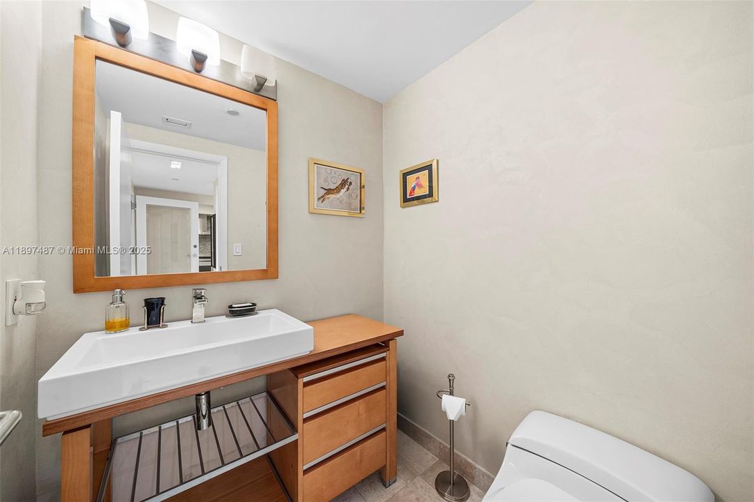 出租: $25,000 (2 贝兹, 2 浴室, 1550 平方英尺)