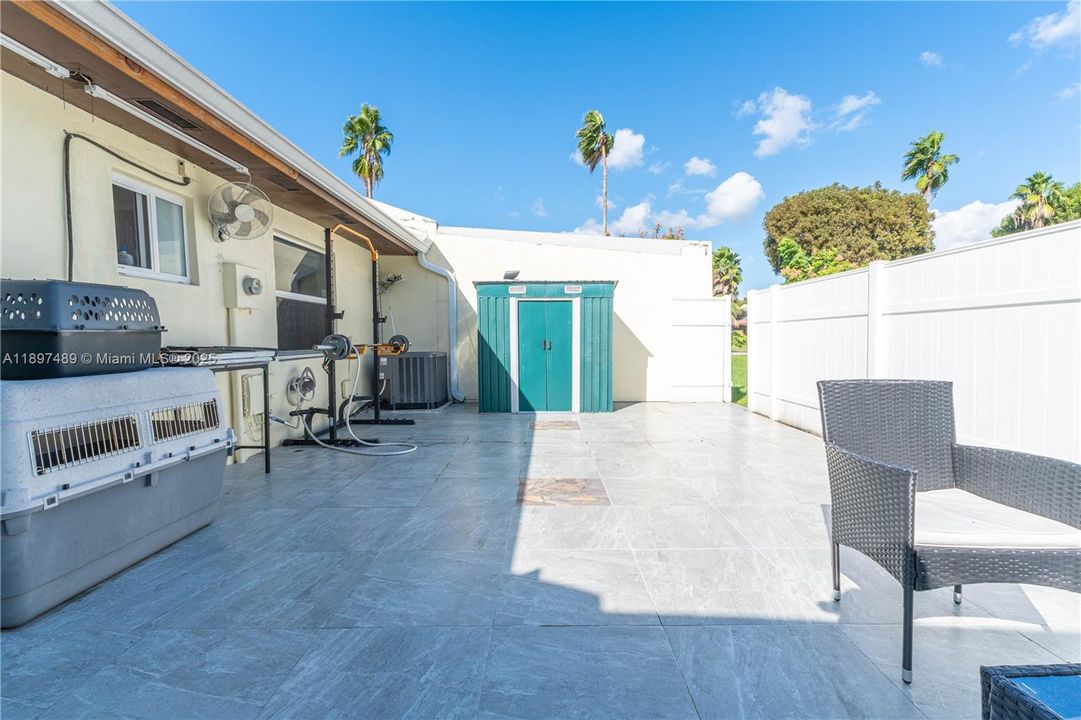 For Sale: $510,000 (3 beds, 1 baths, 970 Square Feet)