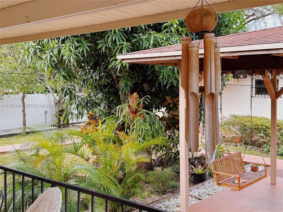 For Rent: $2,000 (1 beds, 1 baths, 640 Square Feet)