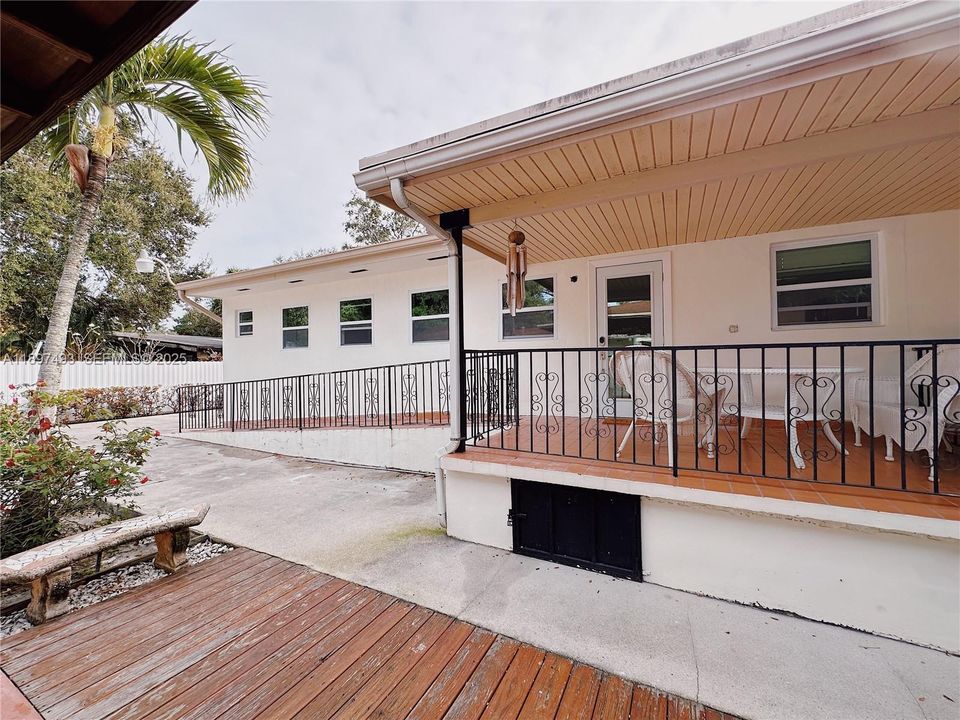 For Rent: $2,000 (1 beds, 1 baths, 640 Square Feet)