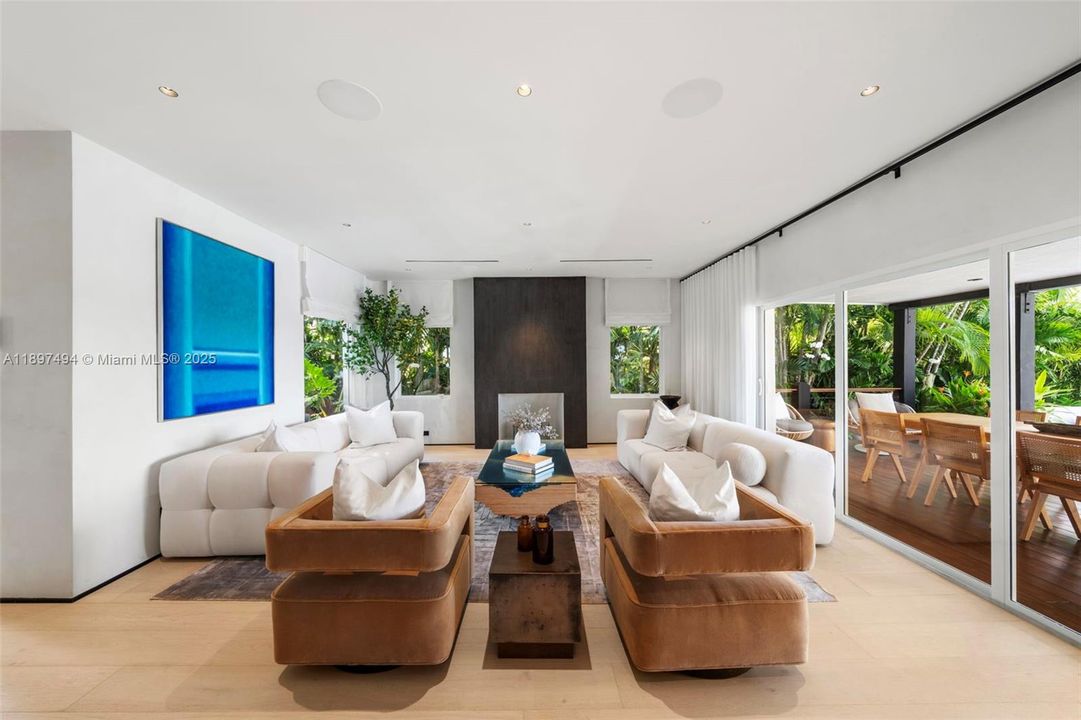 For Sale: $13,950,000 (4 beds, 4 baths, 3702 Square Feet)