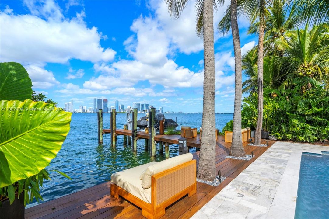 For Sale: $13,950,000 (4 beds, 4 baths, 3702 Square Feet)