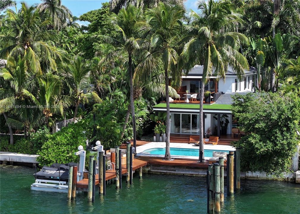 For Sale: $13,950,000 (4 beds, 4 baths, 3702 Square Feet)