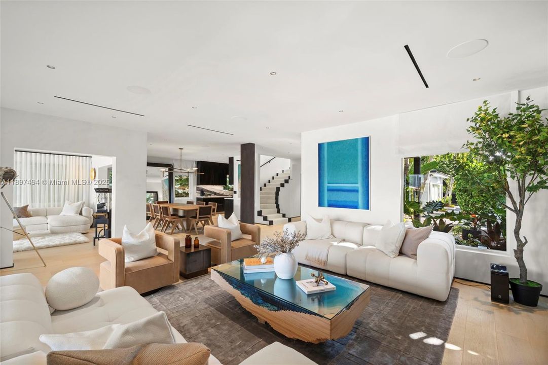 For Sale: $13,950,000 (4 beds, 4 baths, 3702 Square Feet)