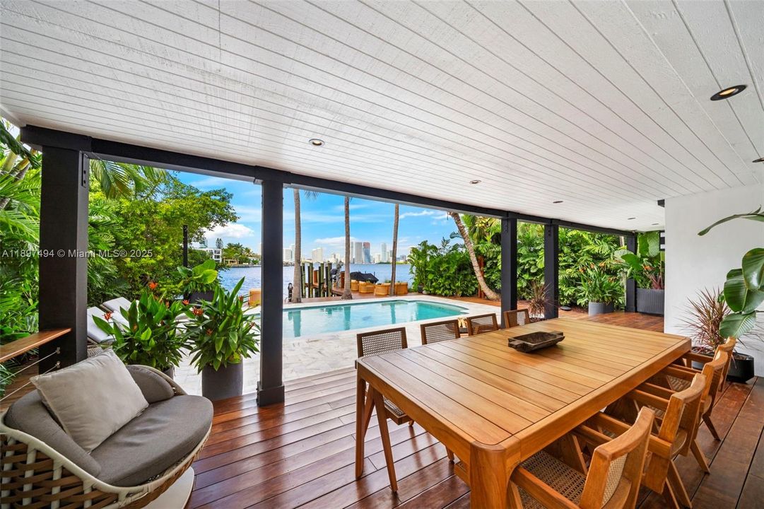 For Sale: $13,950,000 (4 beds, 4 baths, 3702 Square Feet)