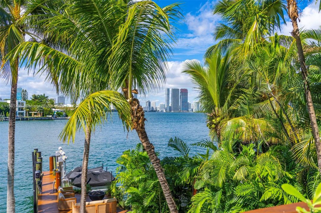 For Sale: $13,950,000 (4 beds, 4 baths, 3702 Square Feet)