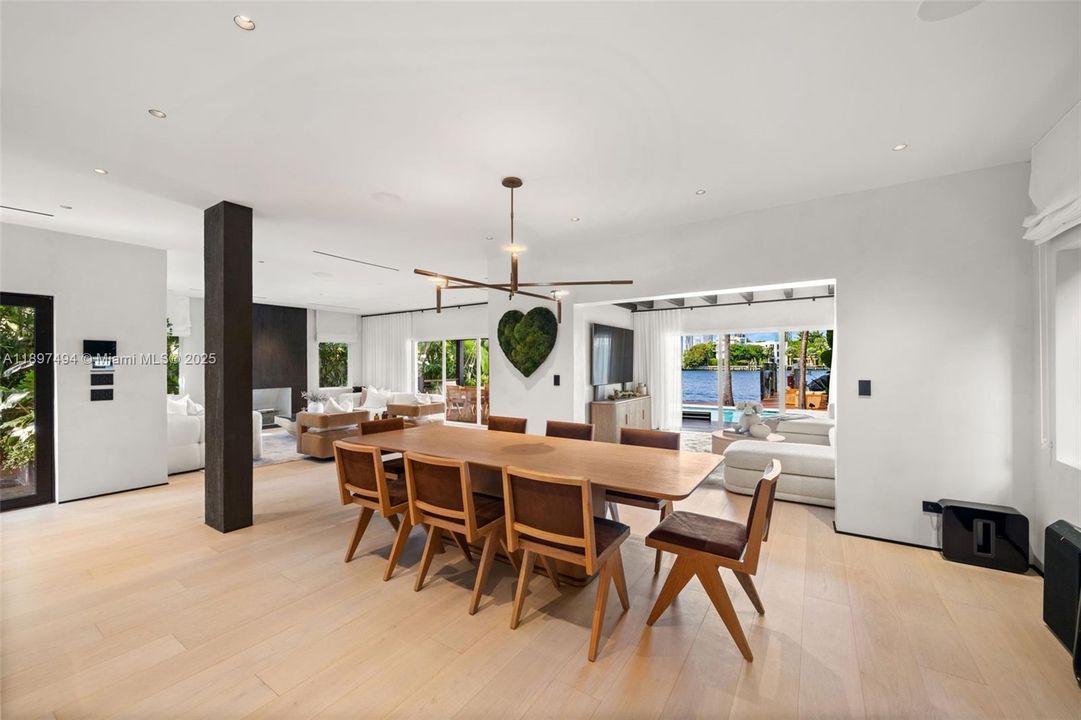 For Sale: $13,950,000 (4 beds, 4 baths, 3702 Square Feet)