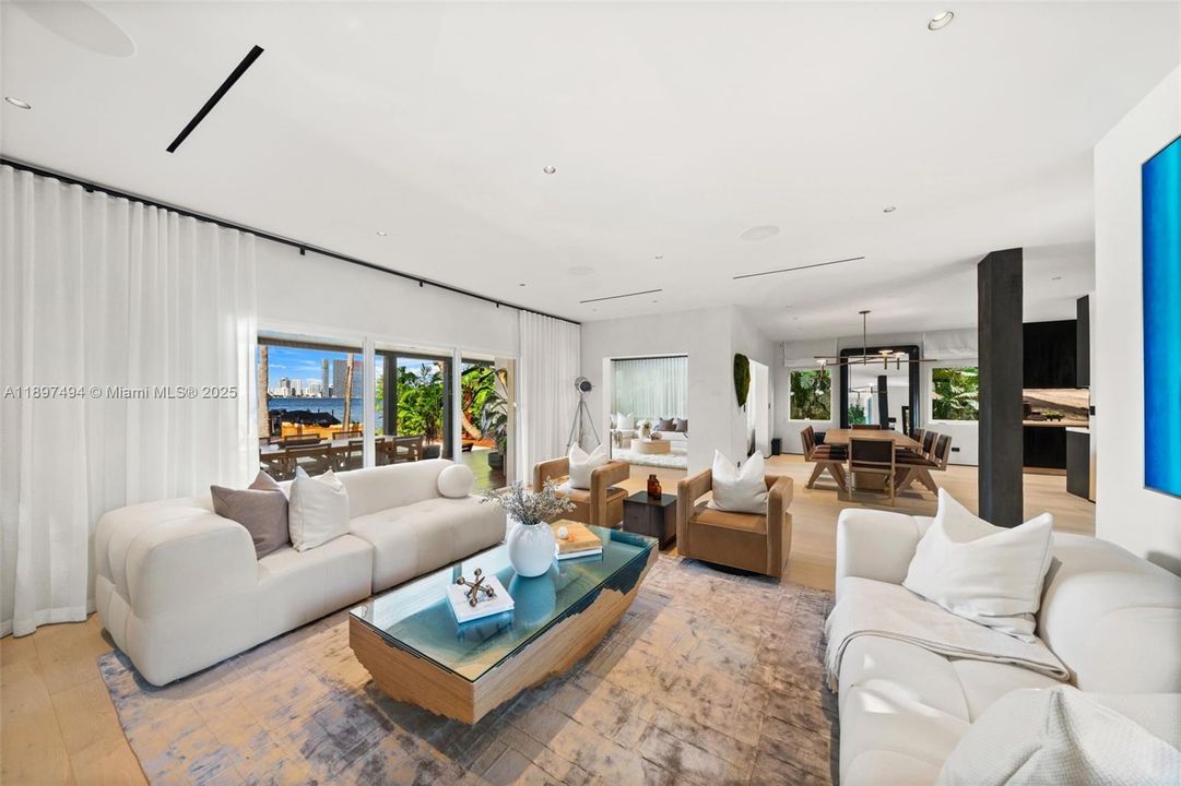 For Sale: $13,950,000 (4 beds, 4 baths, 3702 Square Feet)