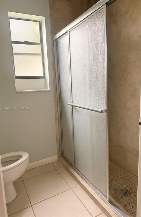 Active With Contract: $265,000 (3 beds, 2 baths, 1194 Square Feet)