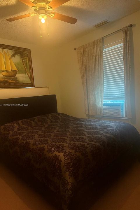 Active With Contract: $265,000 (3 beds, 2 baths, 1194 Square Feet)