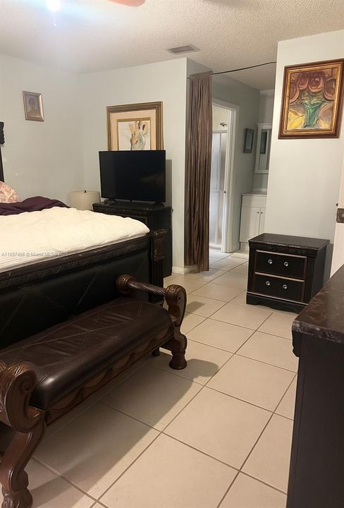 Active With Contract: $265,000 (3 beds, 2 baths, 1194 Square Feet)