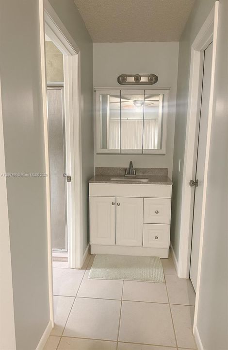 Active With Contract: $265,000 (3 beds, 2 baths, 1194 Square Feet)