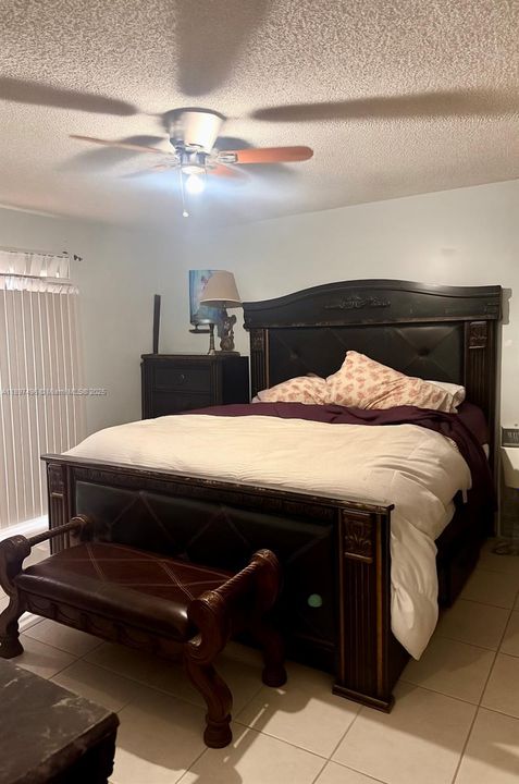 Active With Contract: $265,000 (3 beds, 2 baths, 1194 Square Feet)