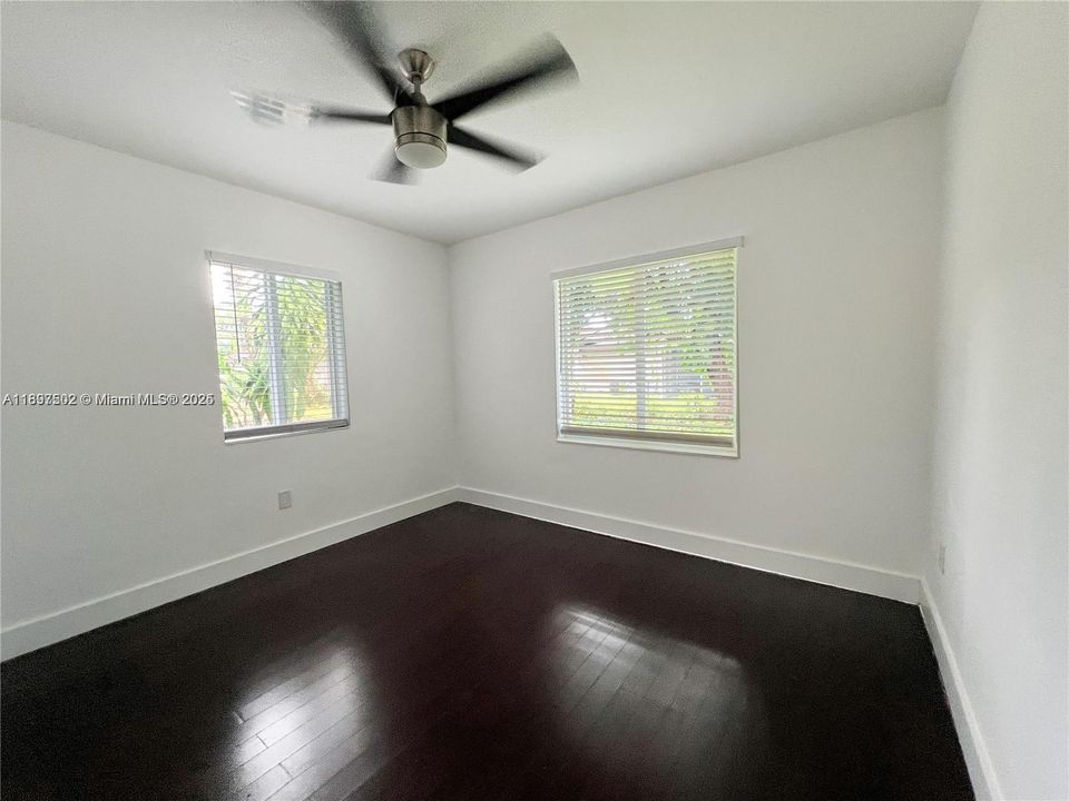 For Sale: $970,000 (4 beds, 3 baths, 2574 Square Feet)