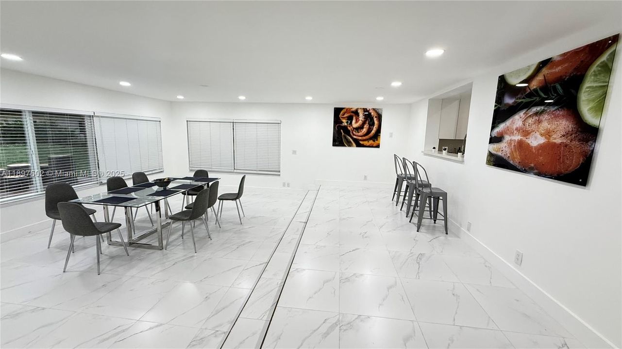 For Sale: $970,000 (4 beds, 3 baths, 2574 Square Feet)