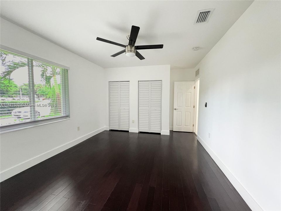 For Sale: $970,000 (4 beds, 3 baths, 2574 Square Feet)