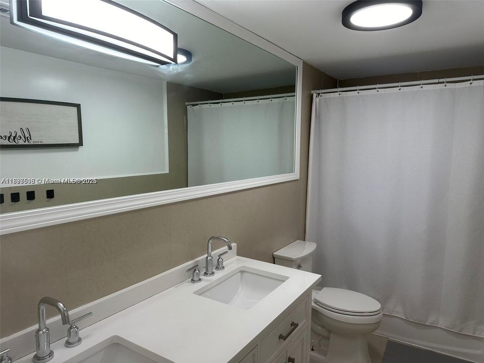 Recientemente alquilado: $2,999 (3 camas, 1 baños, 726 Pies cuadrados)