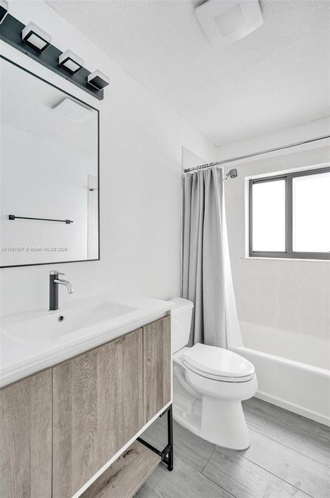 For Rent: $4,000 (3 beds, 2 baths, 1727 Square Feet)