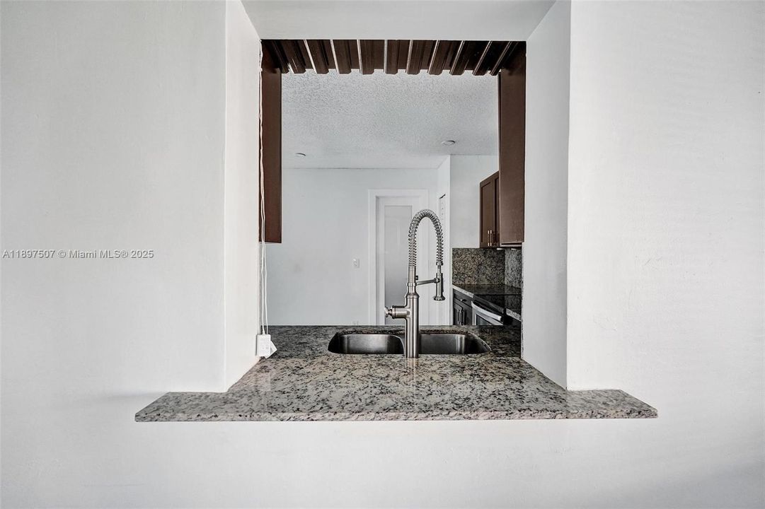 Pass Through Bar to the Kitchen